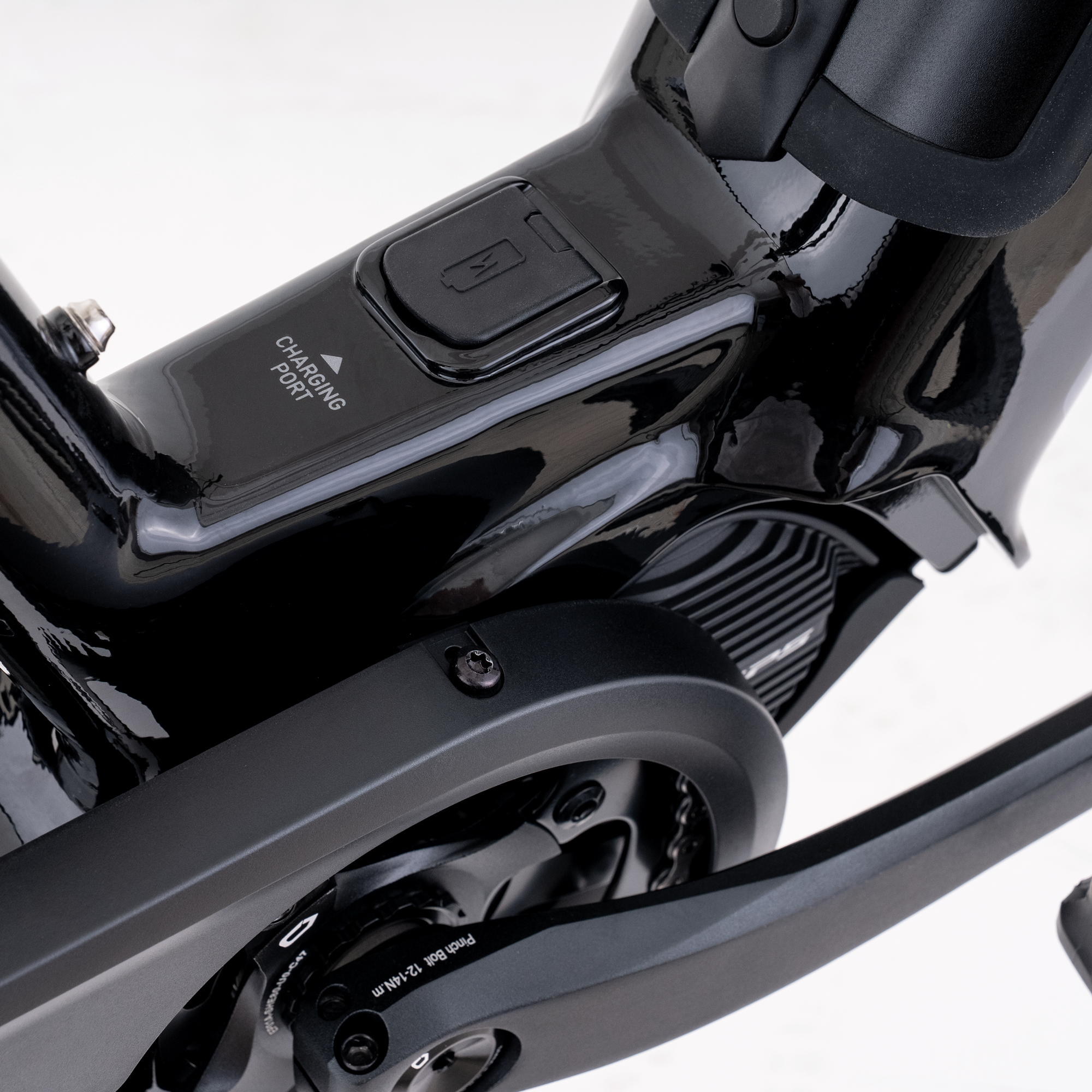 CT-C 1.0 Low Step, mid grey glossy, Detailansicht Charging Port
