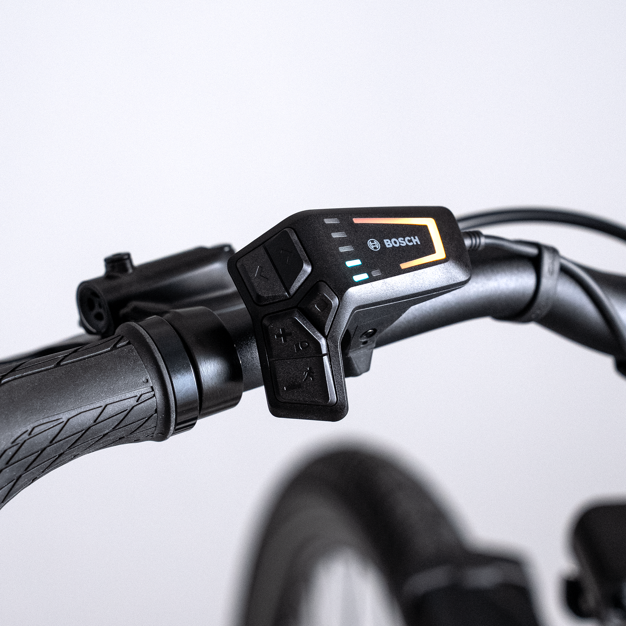 TR-B LTD, Mid gray with black matte, Bosch Controller