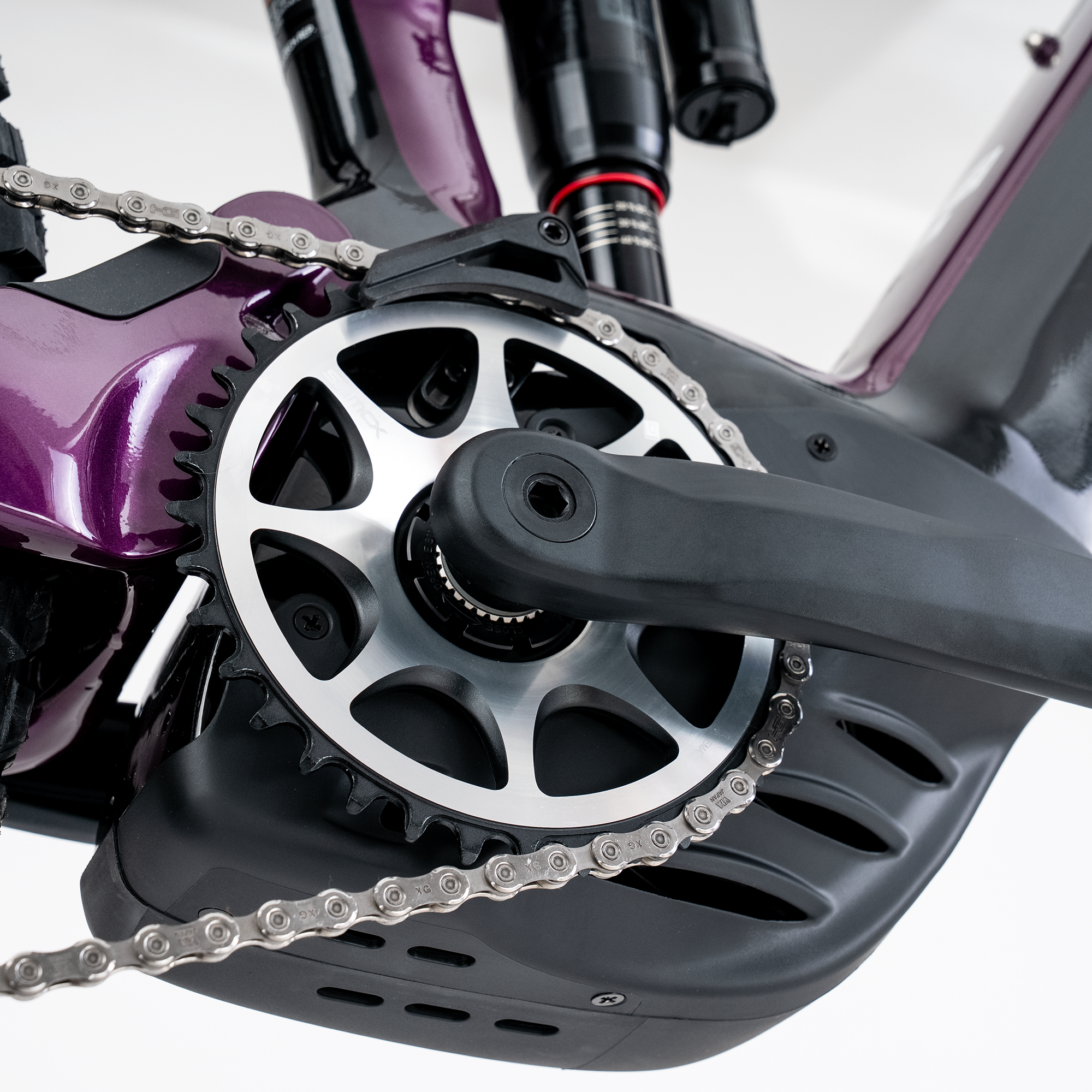 TRS-B 170 1.2, dark purple glossy, Detailnsicht Kettenblatt